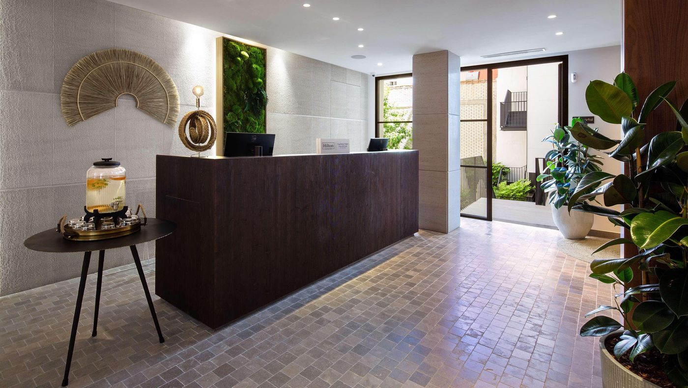 Atocha-Hotel-Madrid--Tapestry-Collection-by-Hilton-Lobby-3