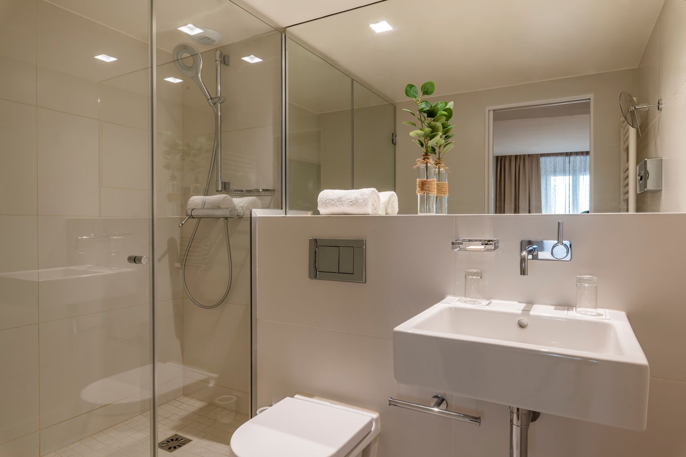 9Hotel-Opera-Room-23