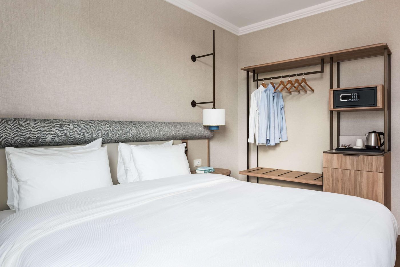 Hotel-Ambasciatori-Venice-Mestre---Tapestry-Collection-Room-19