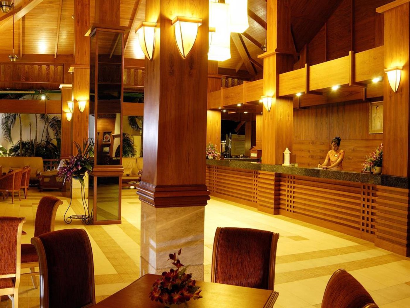 Horizon-Patong-Beach-Resort---Spa-Lobby-26