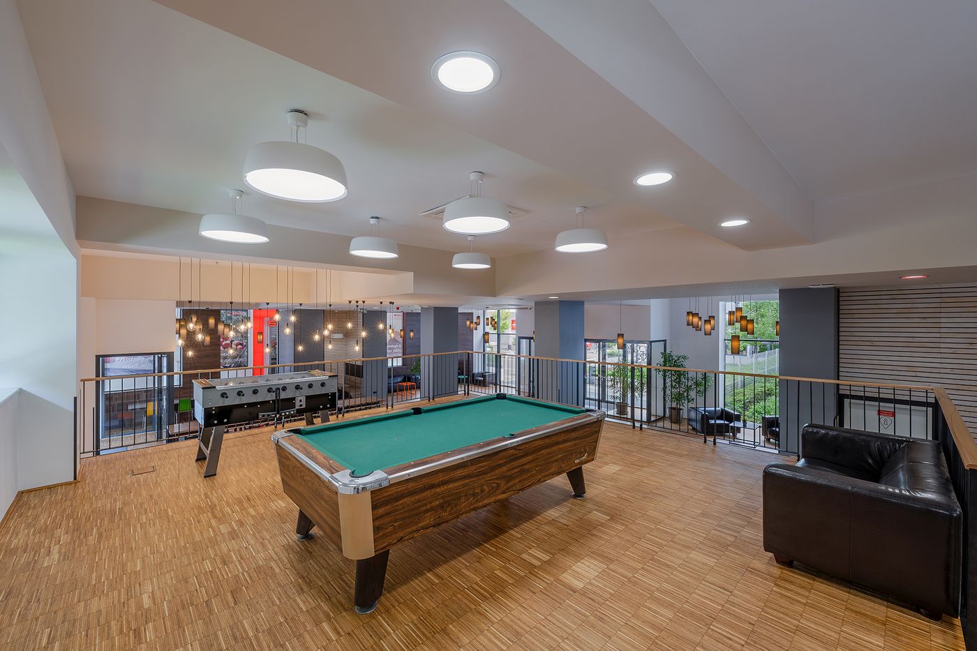 Dean-s-Home-Budapest-Sports-and-Entertainment-54