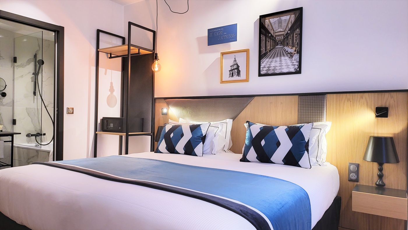 Star-Champs-Elysees-Room-4