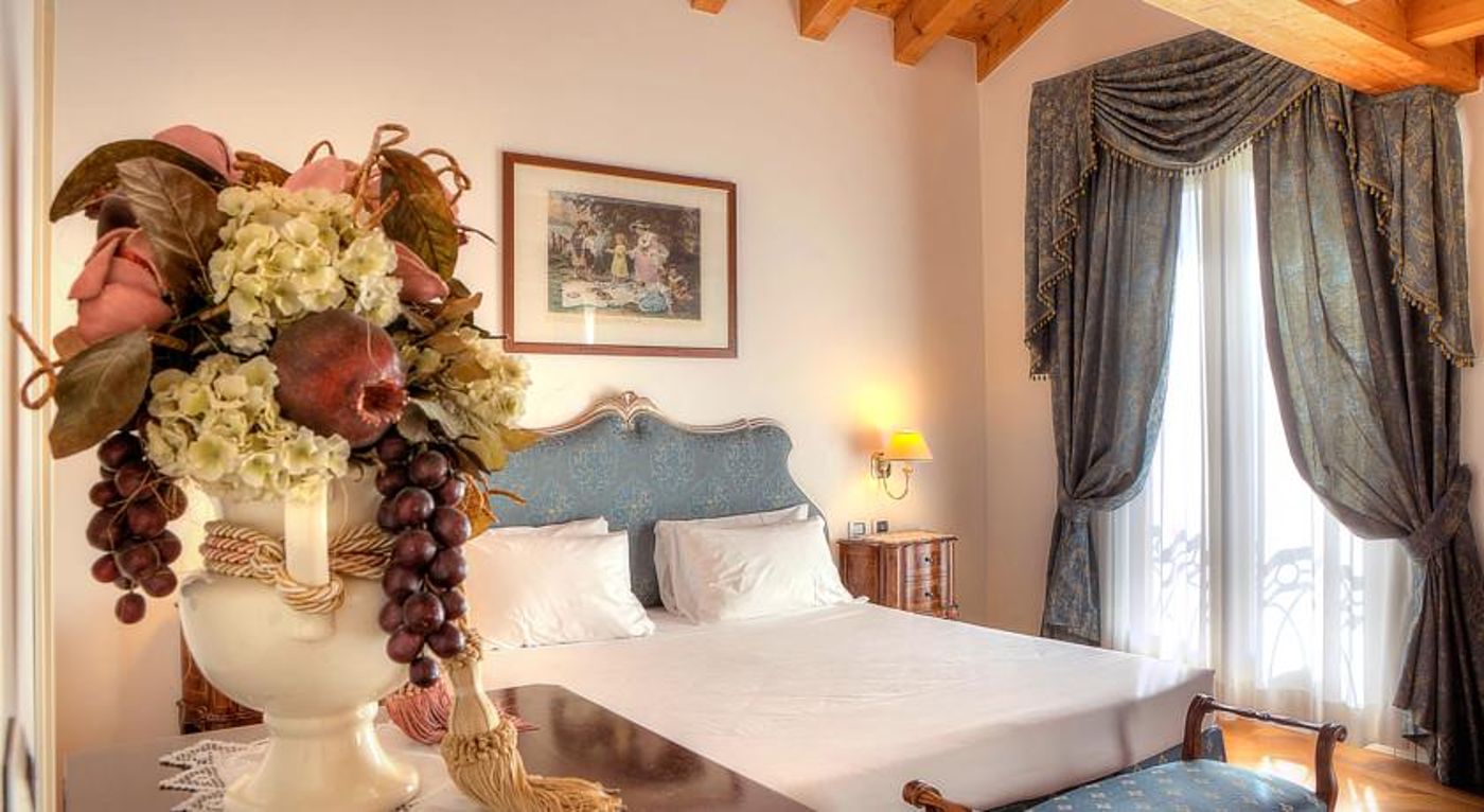 Borgo-ca--dei-Sospiri-Room-12