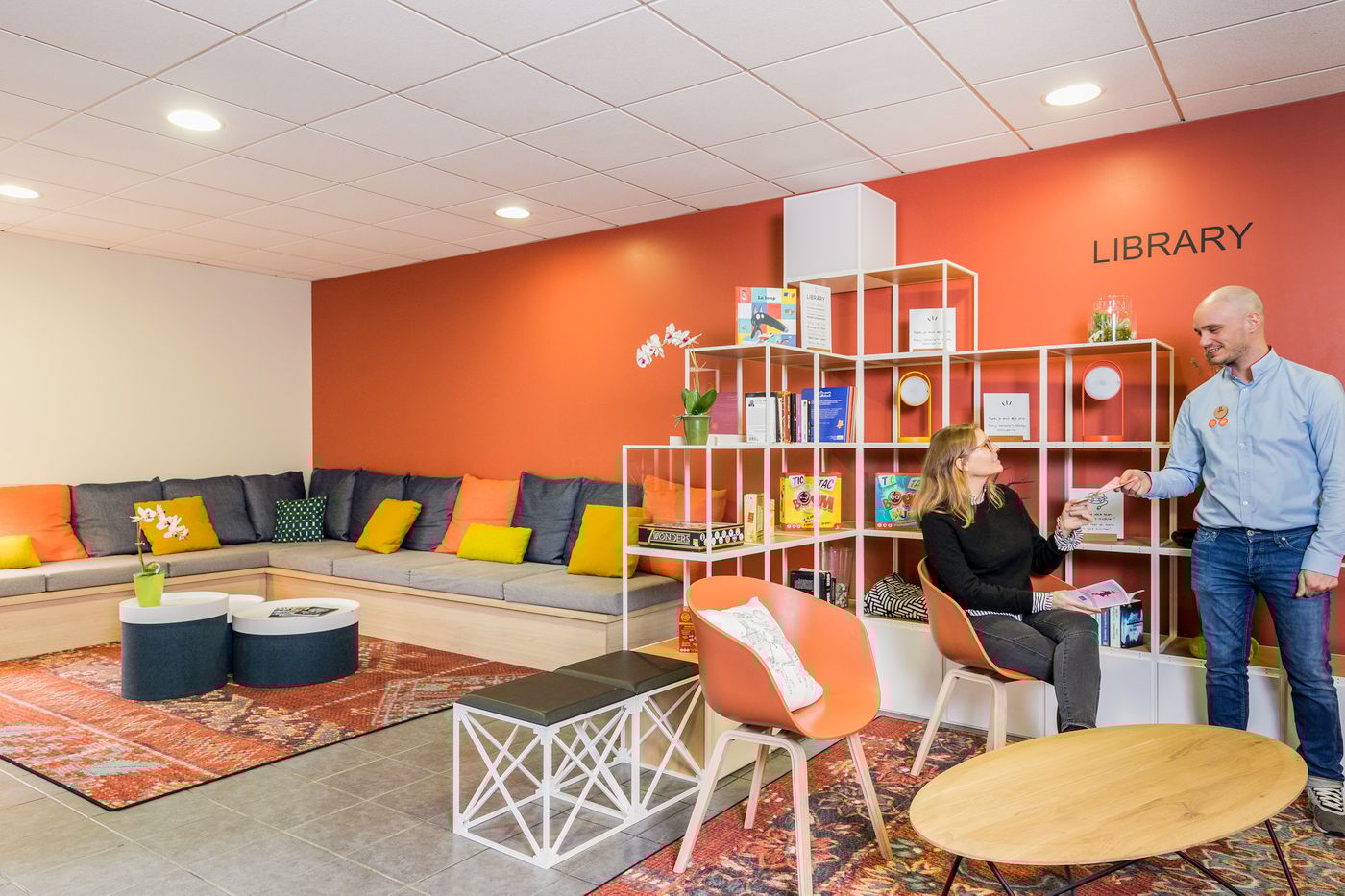 Aparthotel-Adagio-access-Paris-Asnieres-Lobby-9