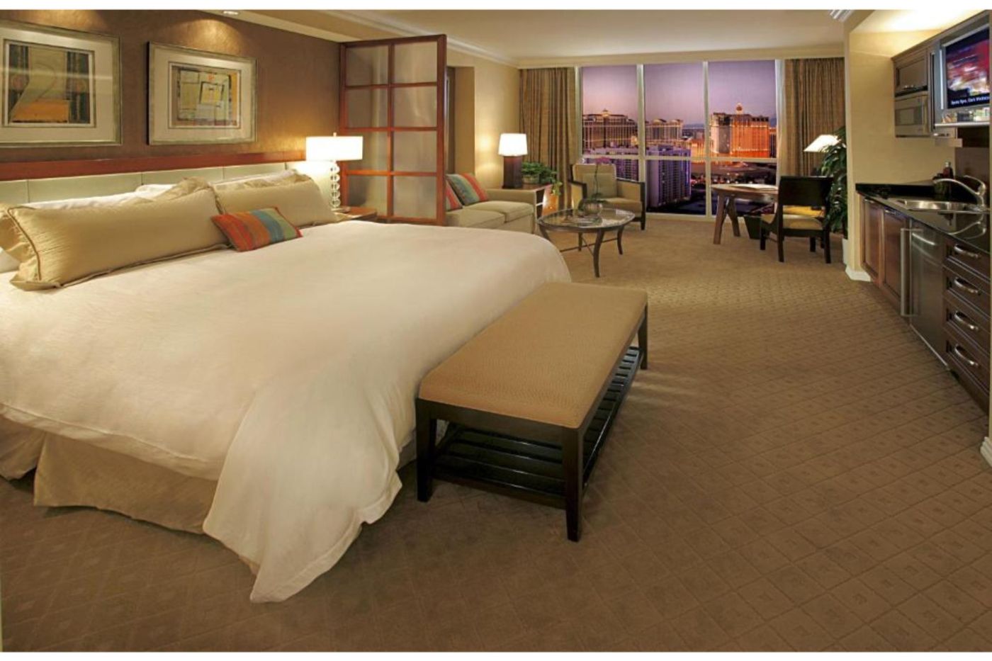 The-Signature-at-MGM-Grand-Hotel-Room-18