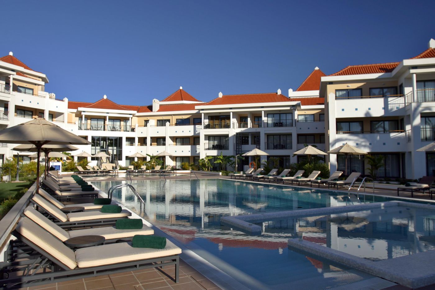 As-Cascatas-Golf-Resort---Spa-Pool-5