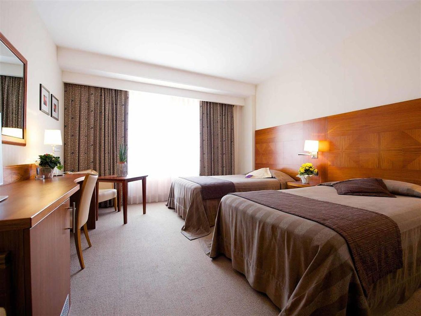 Four-Points-by-Sheraton-Siena-Room-29