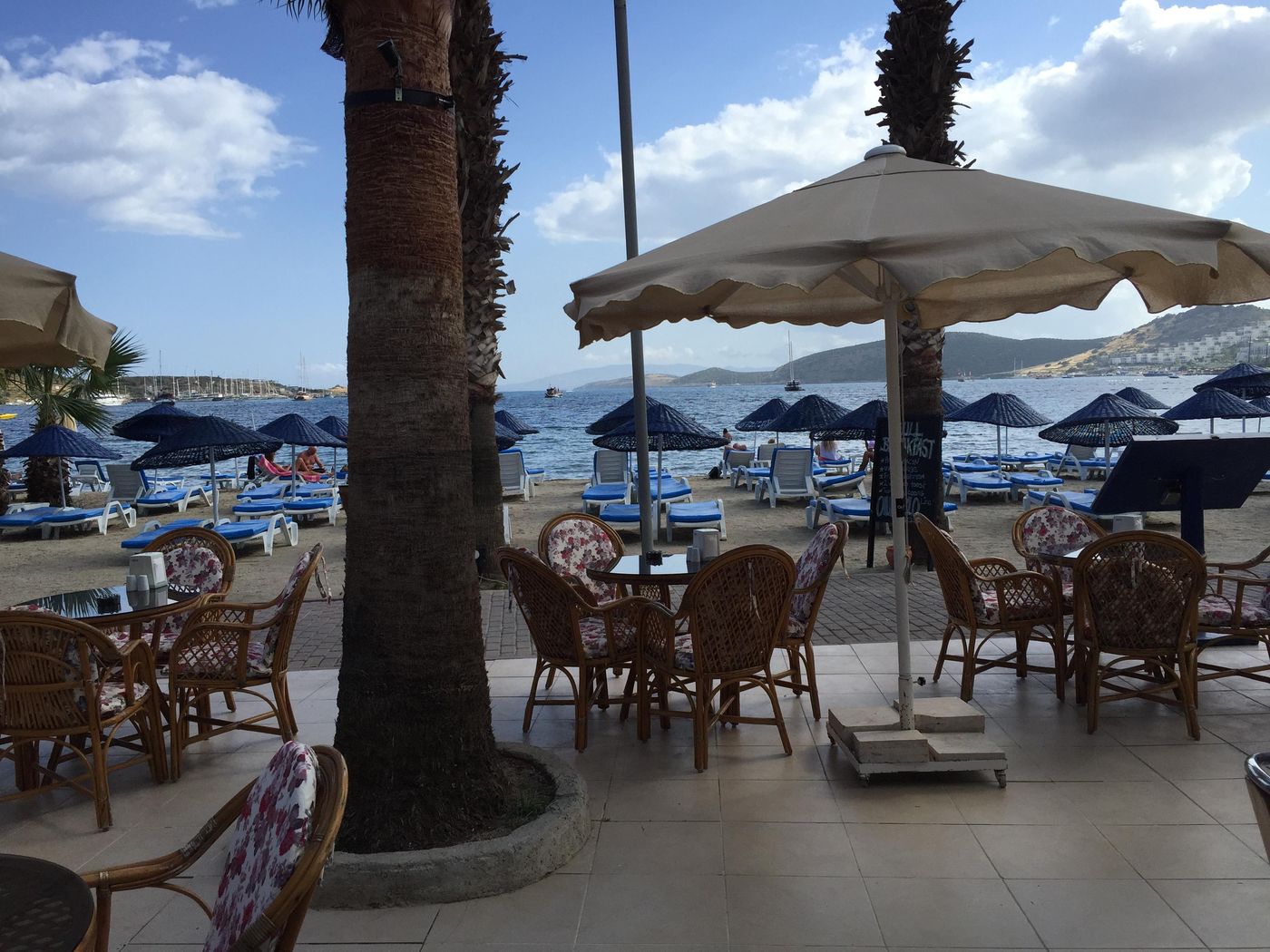 Nagi-Beach-Hotel-Room-36