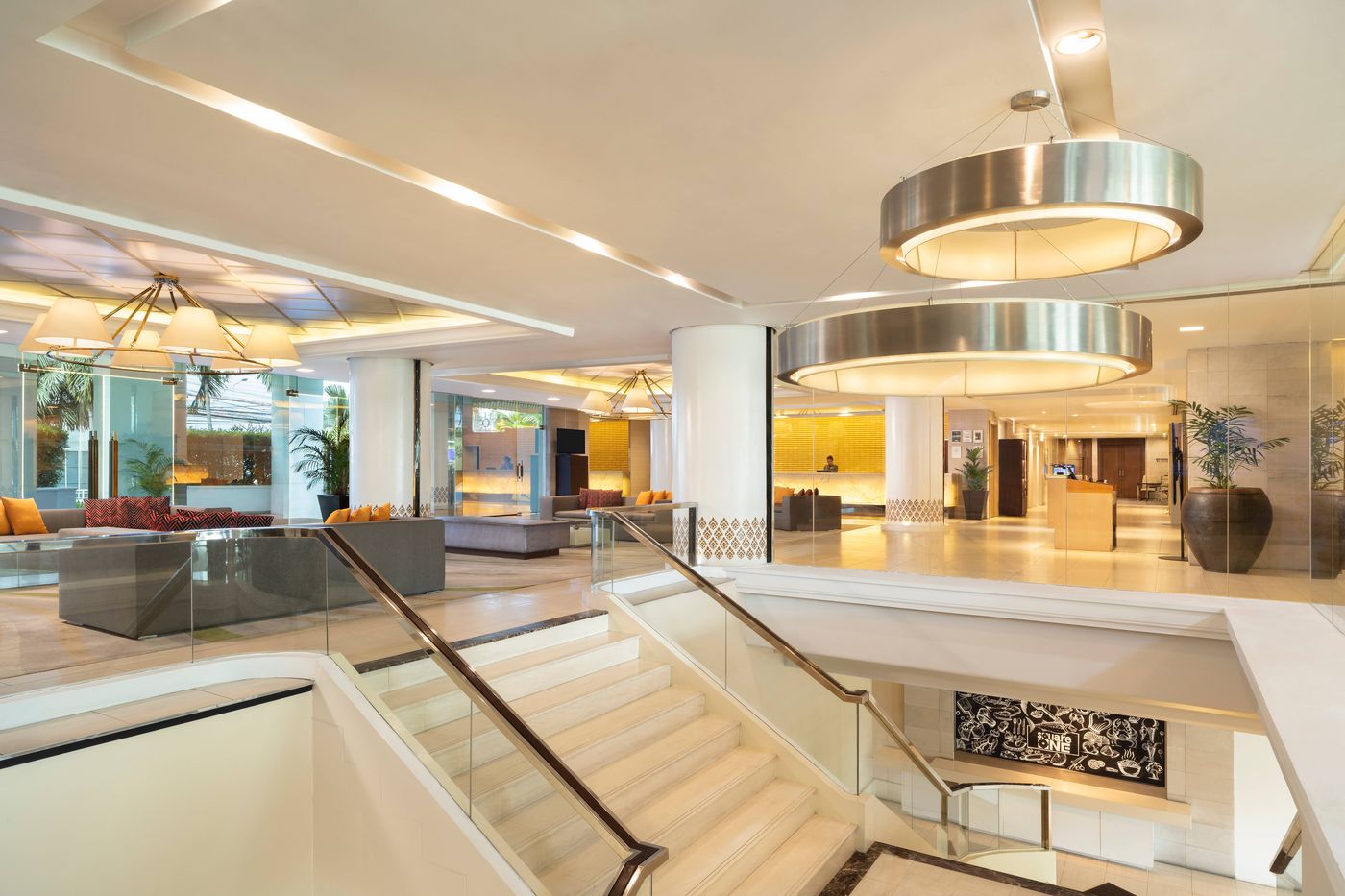 Dusit-Princess-Srinakarin-Bangkok-Lobby-13