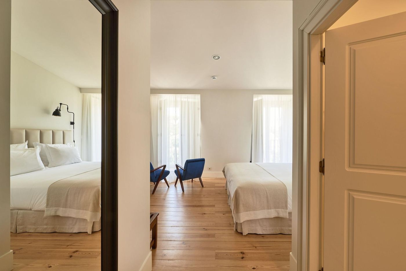 Alegria-A-Lisbon-Boutique-Hotel-Room-35