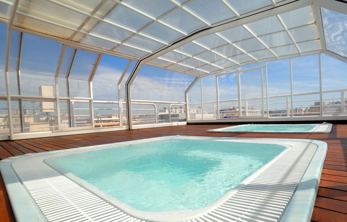 Evenia-President-Pool-16