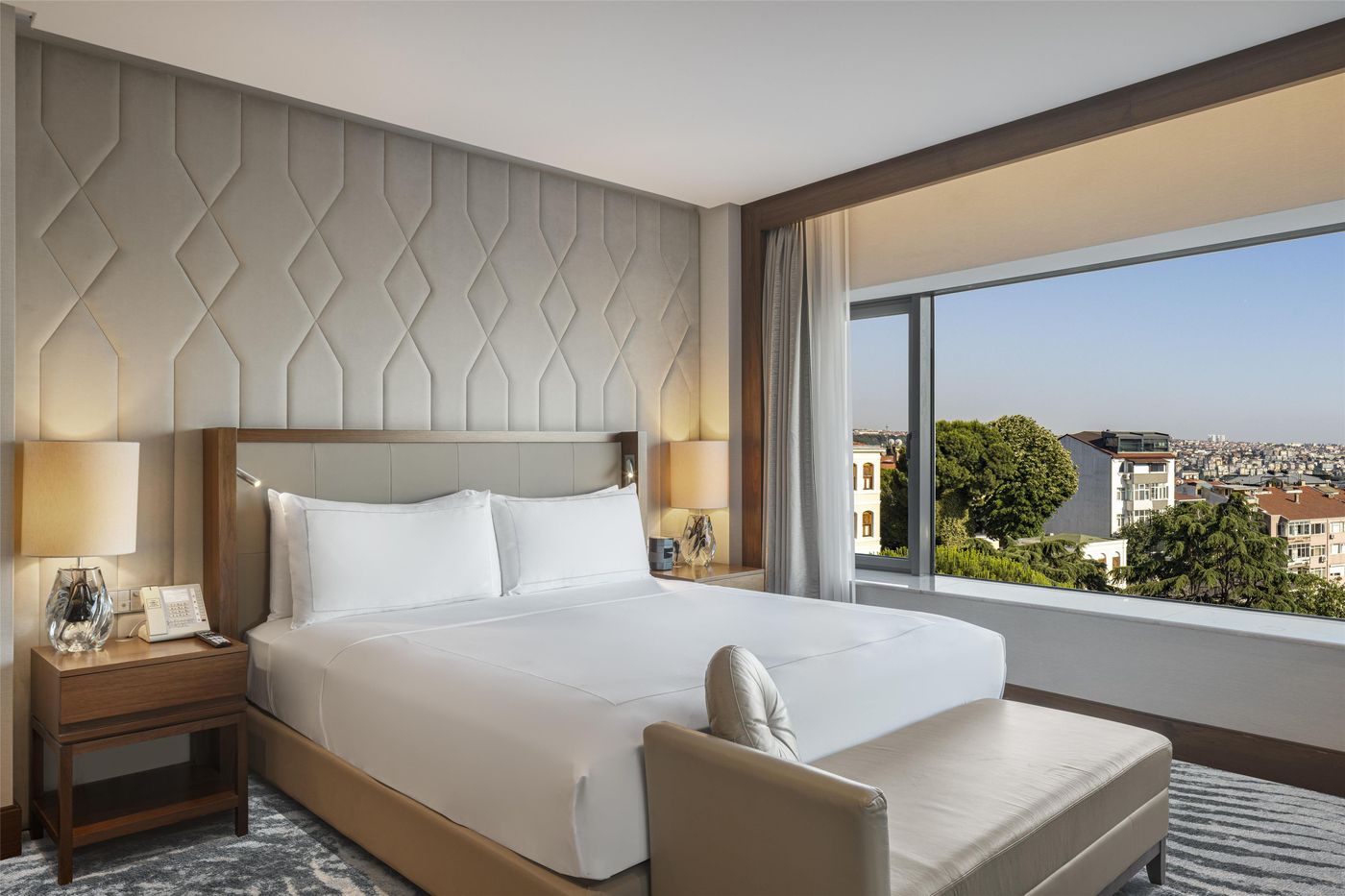 Conrad-Istanbul-Bosphorus-Room-31