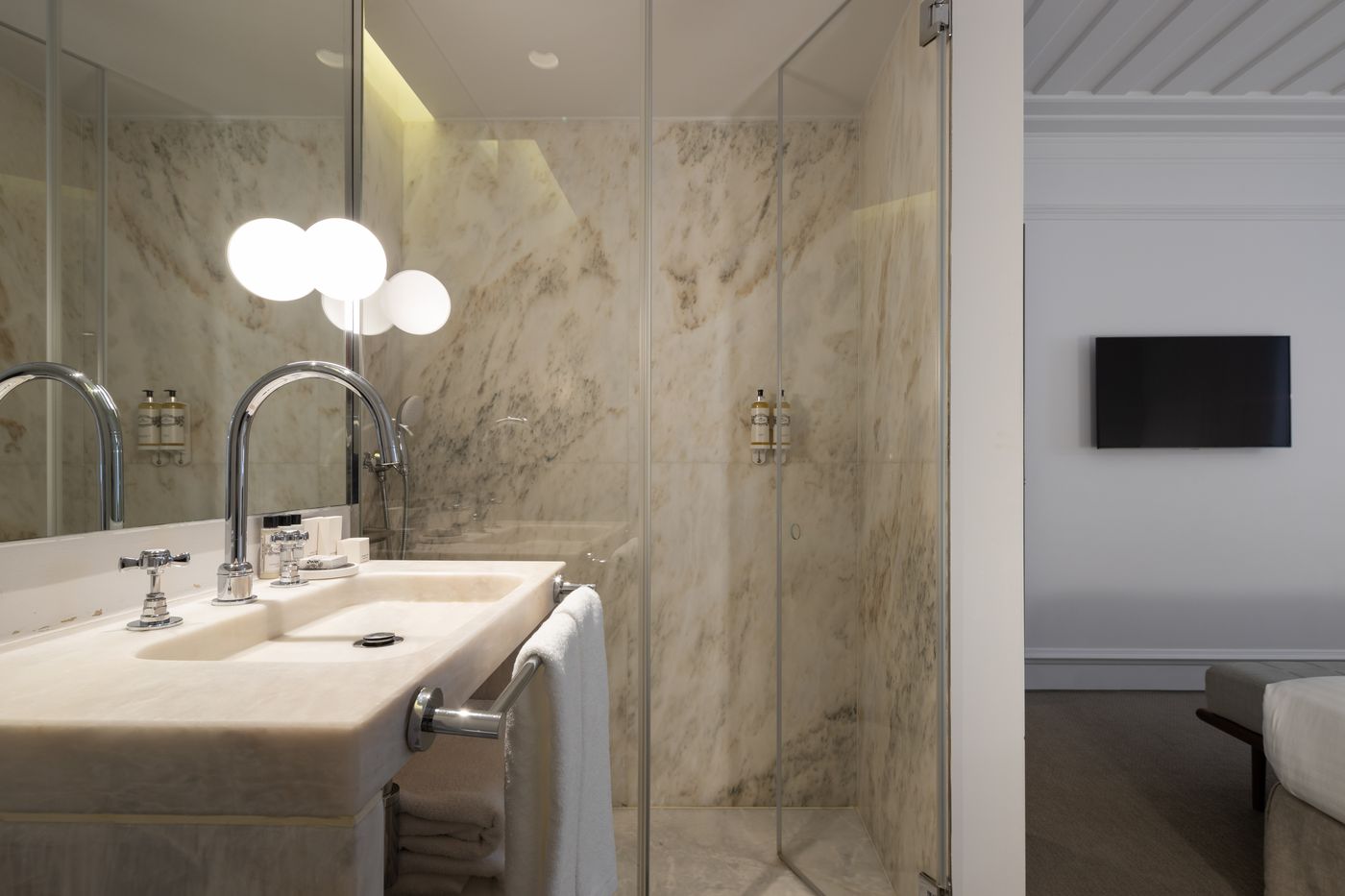 Lisboa-Pessoa-Hotel-Room-54