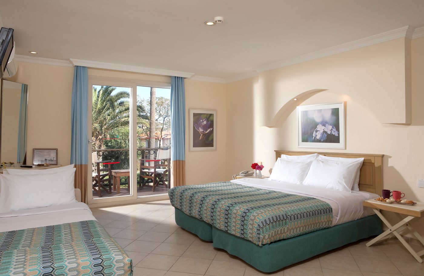 Club-Resort-Atlantis-Room-35