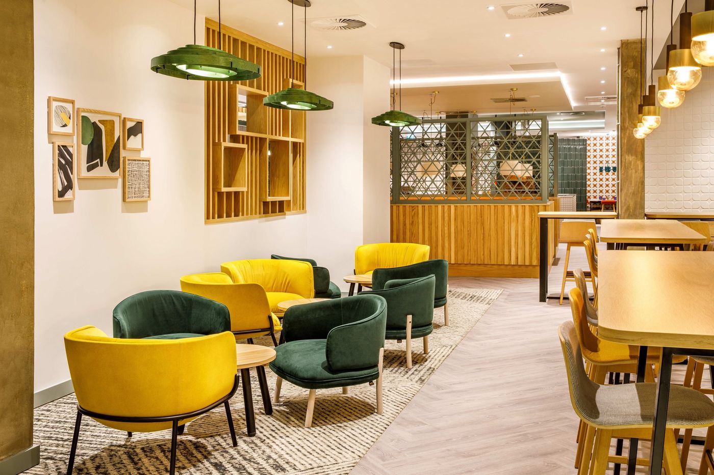 Holiday Inn Manchester Airport-United Kingdom-Manchester Airport-General view-6