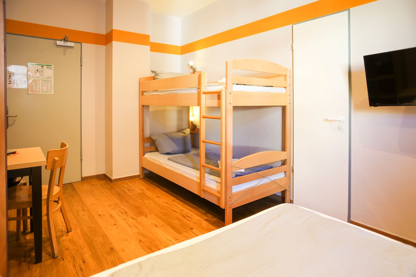 Acama-Kreuzberg-Hotel-Hostel-Room-17