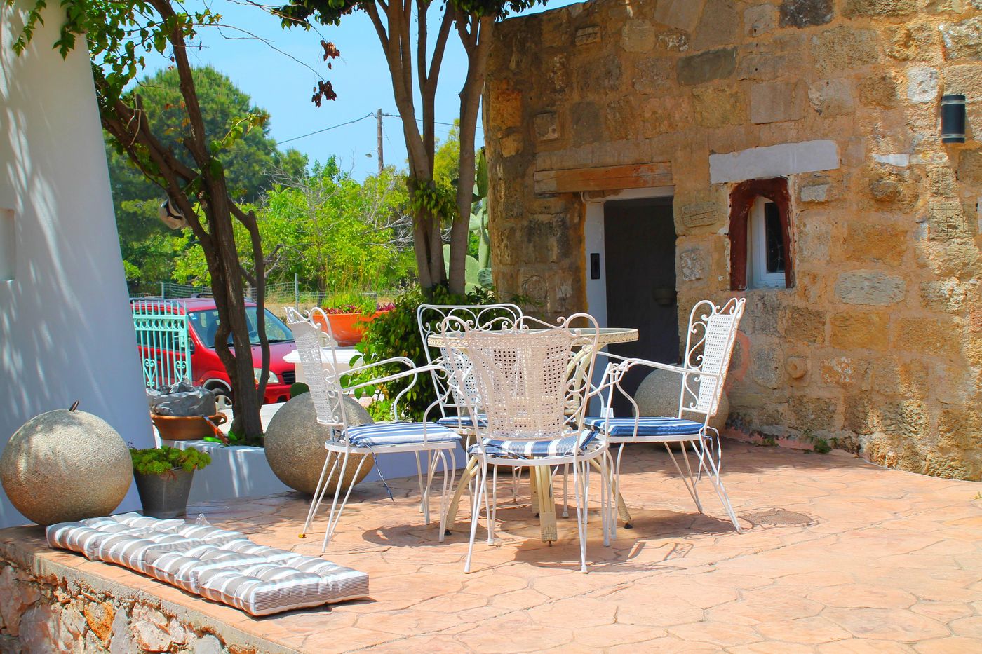 Melody-Studios-Restaurant-21