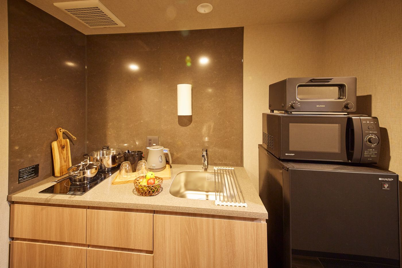 MONday Apart Premium Akihabara Asakusabashi Sta.-Japan-Tokyo-Room-9