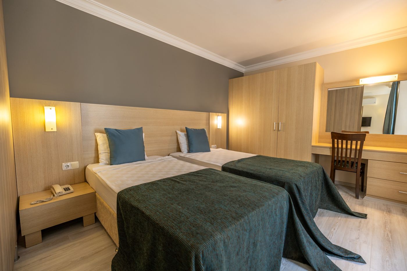 New - Sealight Family Club