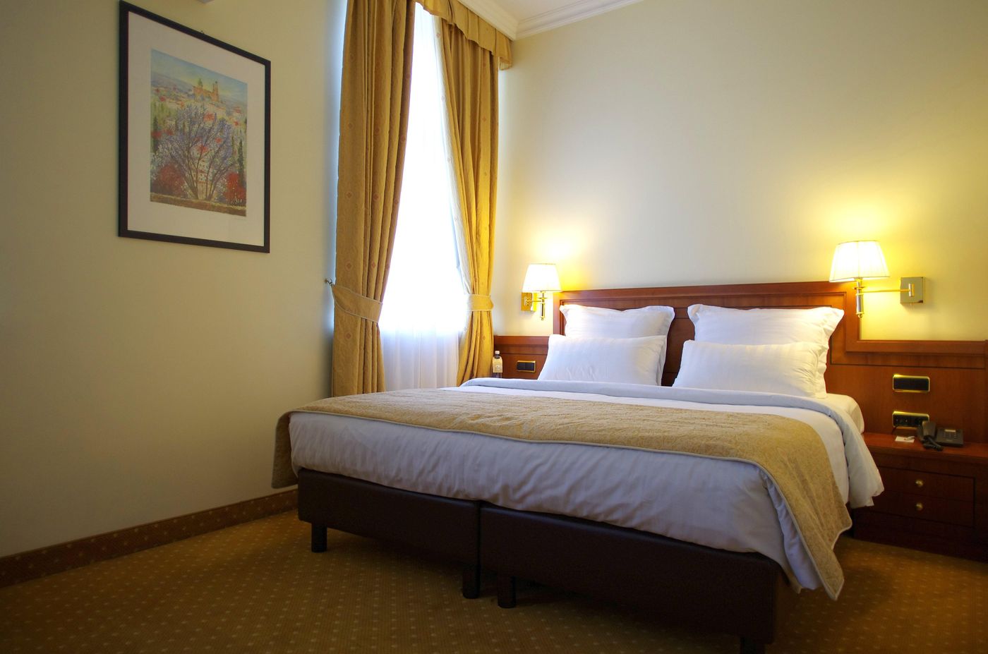 My-City-Hotel-Room-12