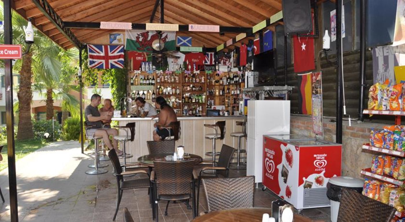 Montebello Deluxe Hotel