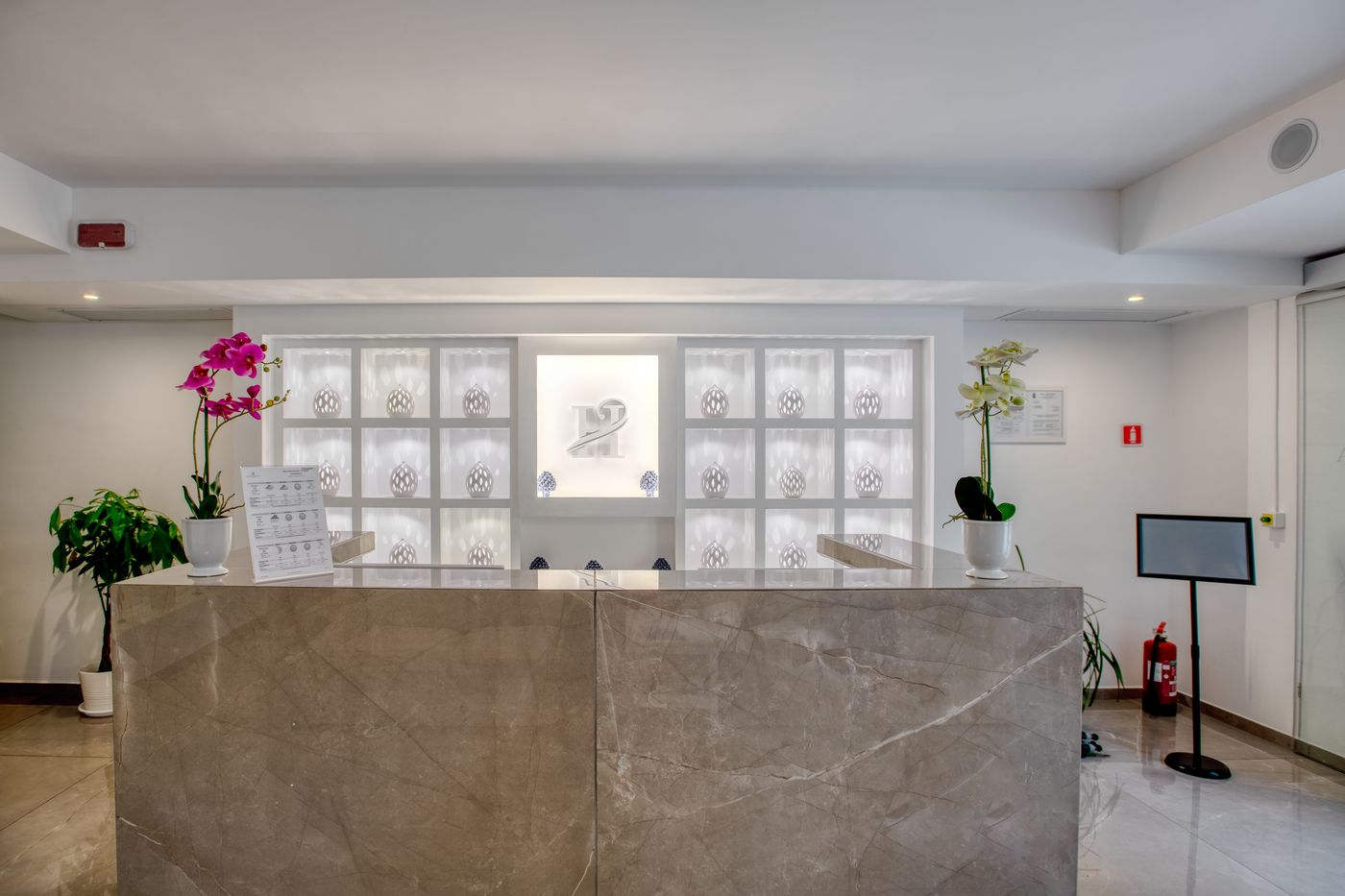 Hotel-Isabella-Sorrento-Lobby-65