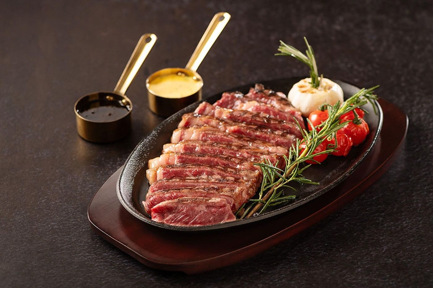 Dubai-Marriott-Harbour-Hotel---Suites-Restaurant-41