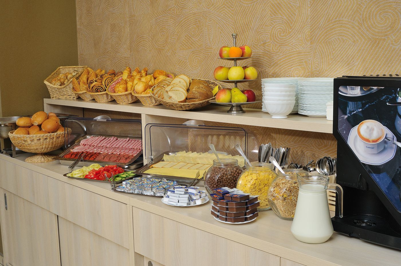 Star-City-Hotel-Restaurant-11