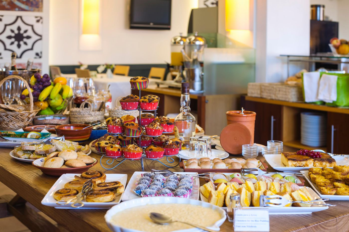 Costa-d-Oiro-Ambiance-Village-Restaurant-59