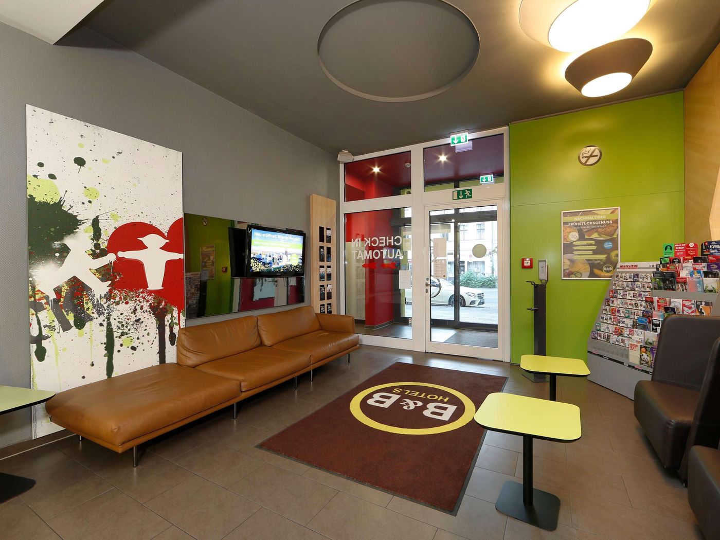 B-B-Hotel-Berlin-Potsdamer-Platz-Lobby-2