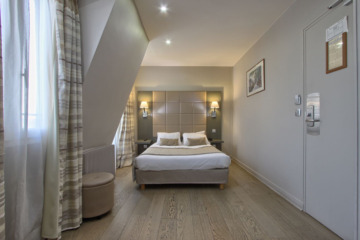 Villa-Margaux-Opera-Montmartre-Room-3