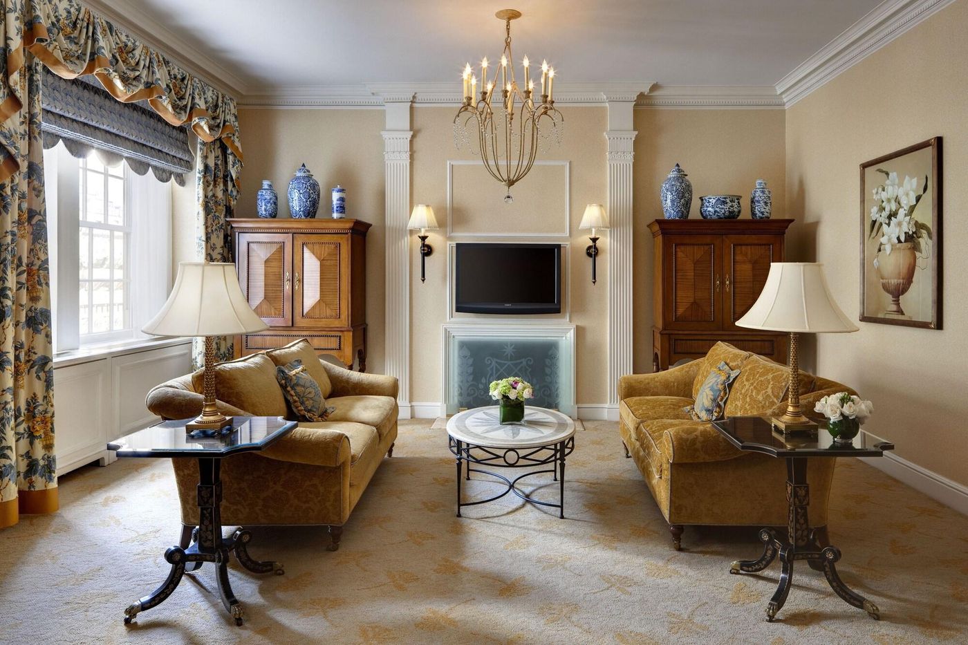 The-Pierre--A-Taj-Hotel-Room-38