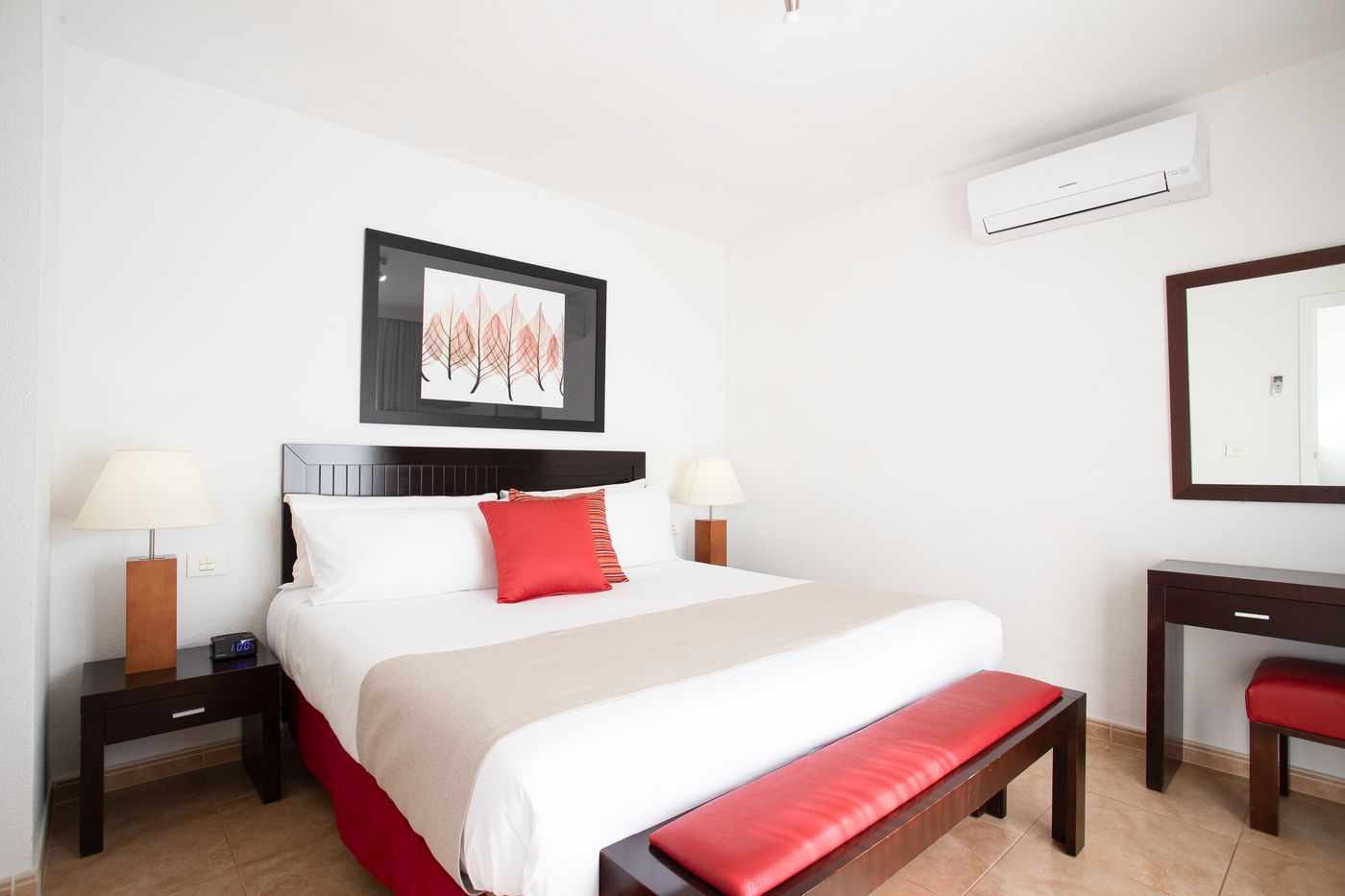 Wyndham-Residences-Golf-Del-Sur-Room-33