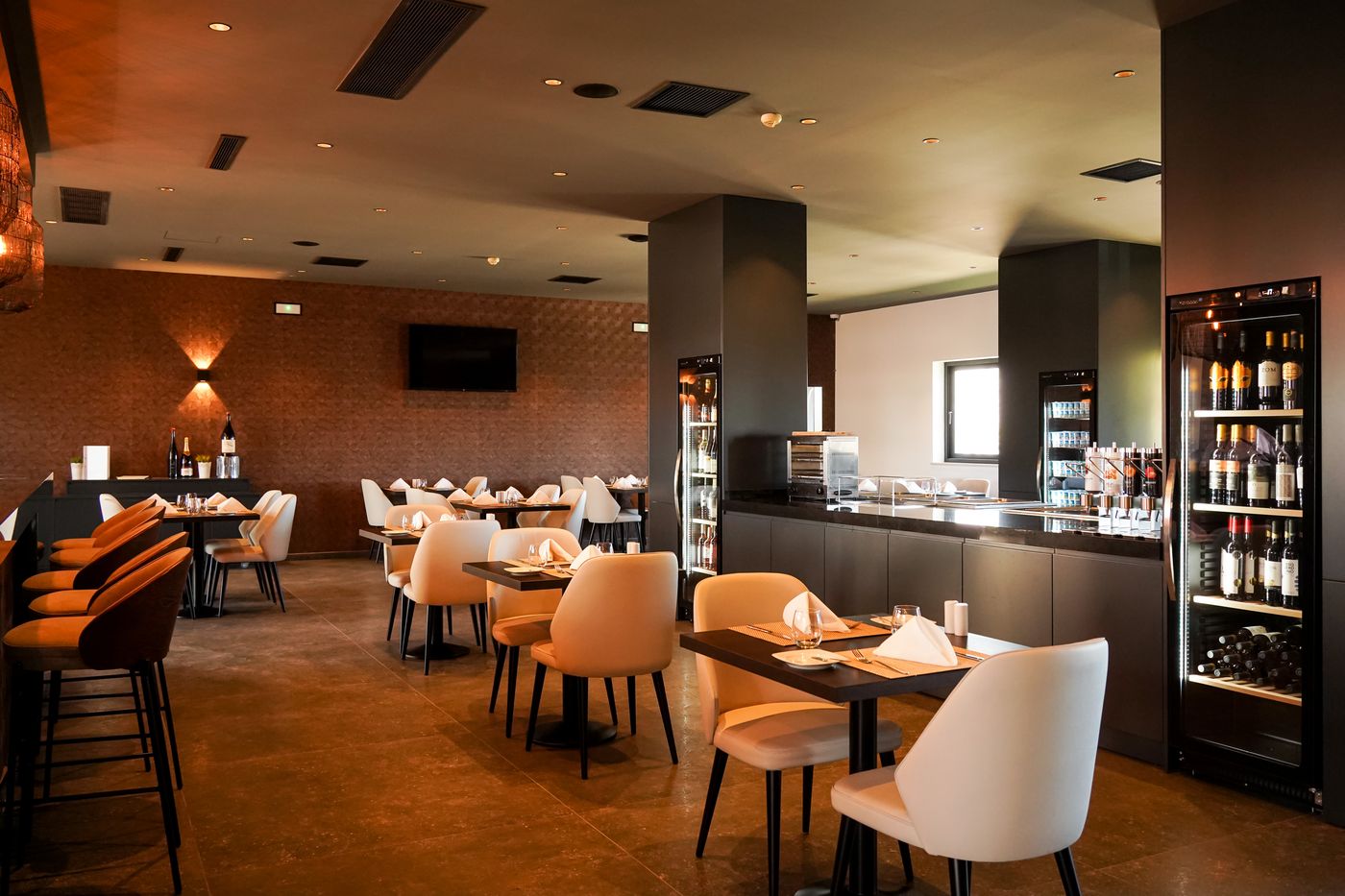 Vitor-s-Village-Restaurant-76