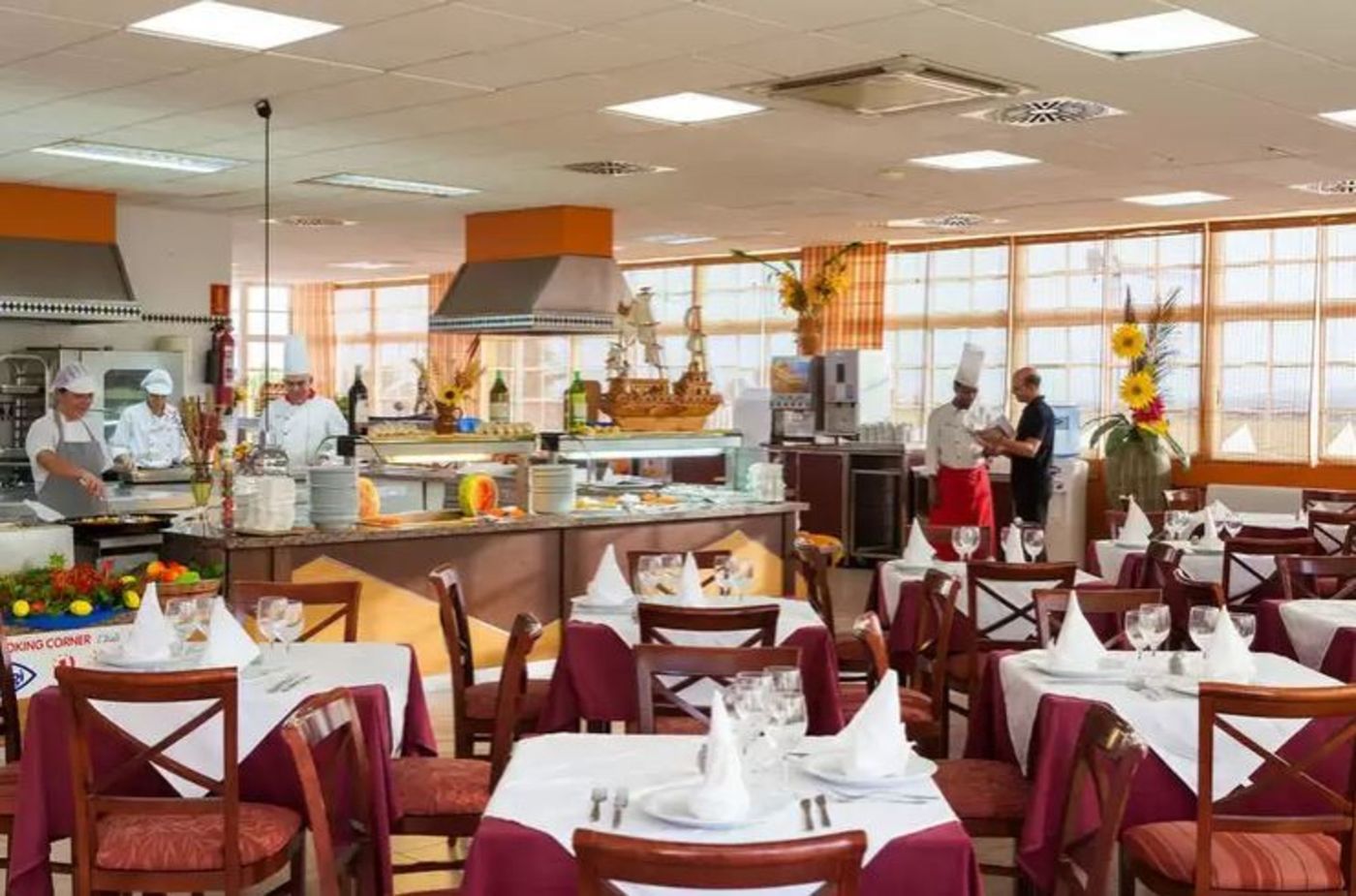 Vip-Villas-Caleta-Dorada-Restaurant-17