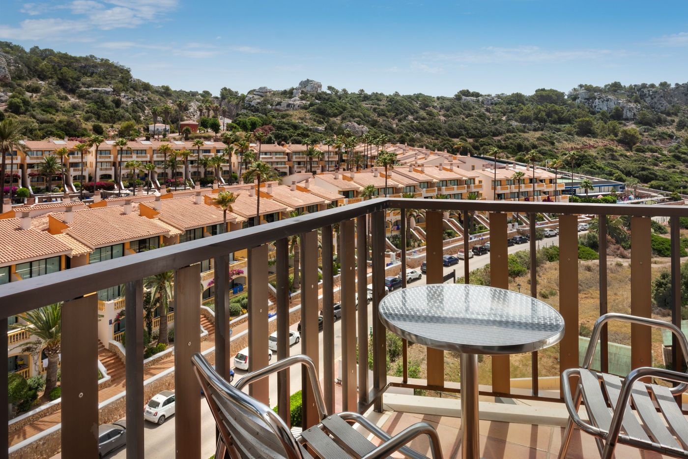 New - Sol Milanos-Pinguinos