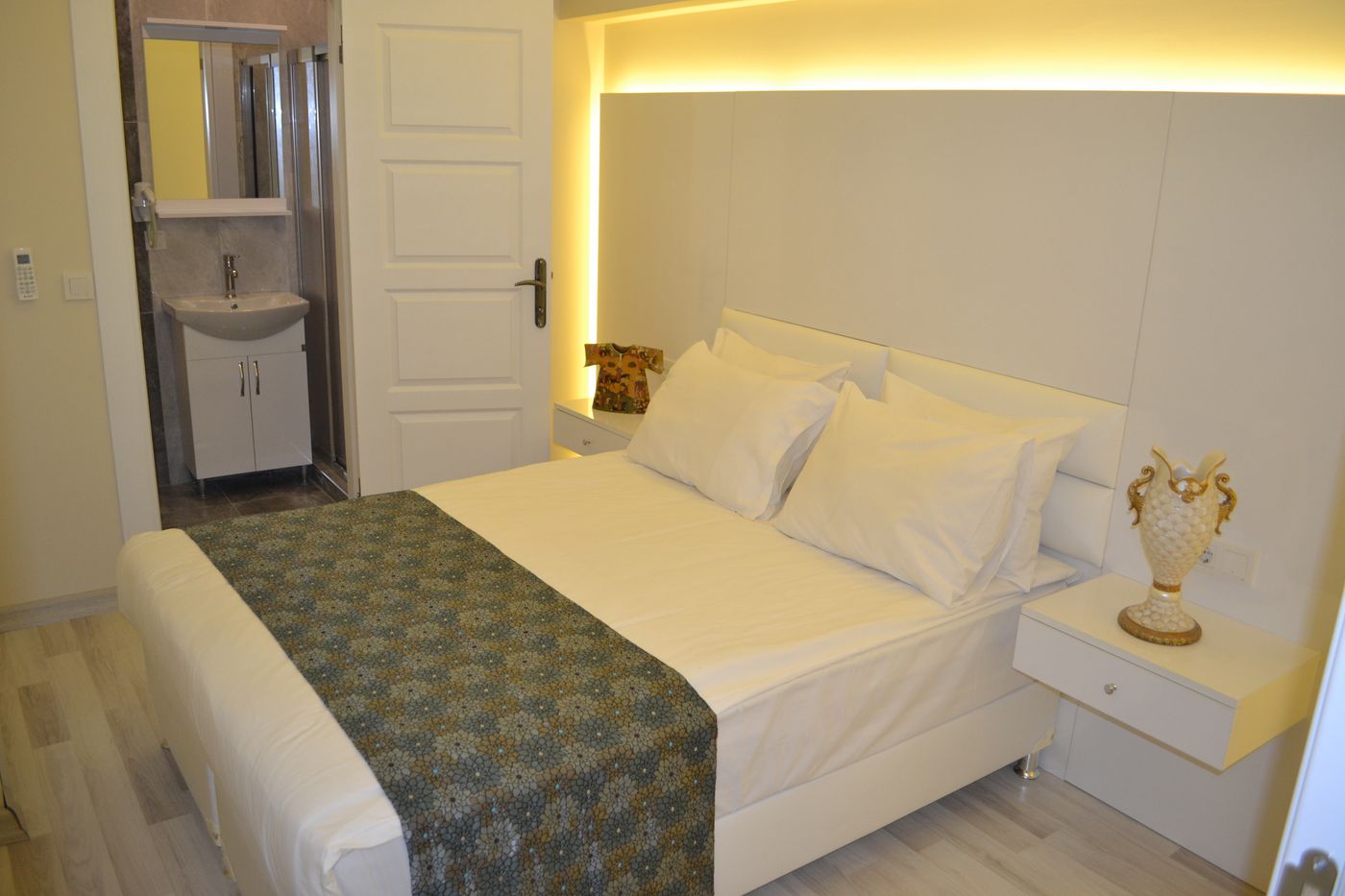 Santa-Sophia-Hotel-Room-20