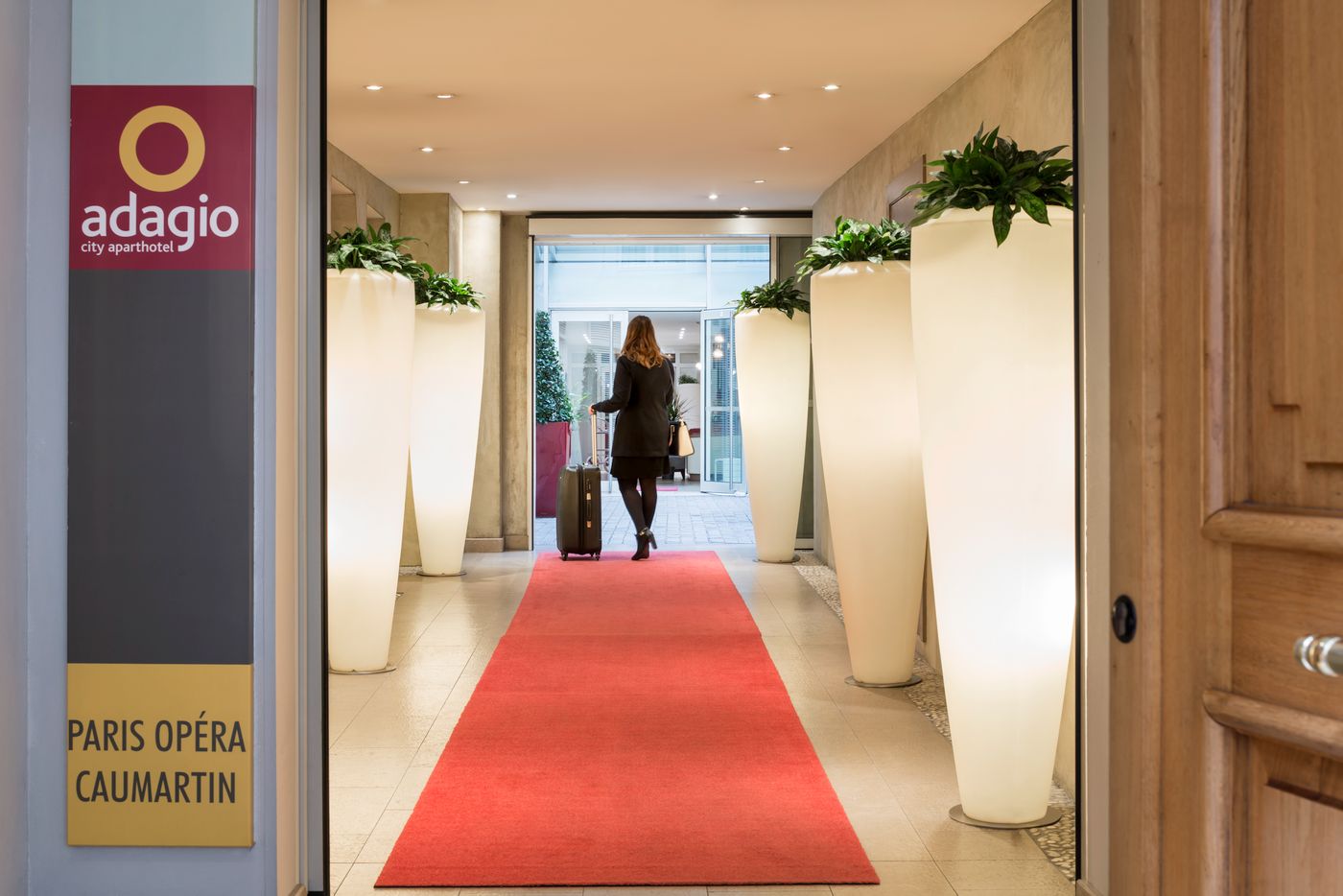 Aparthotel-Adagio-Paris-Opera-Lobby-17