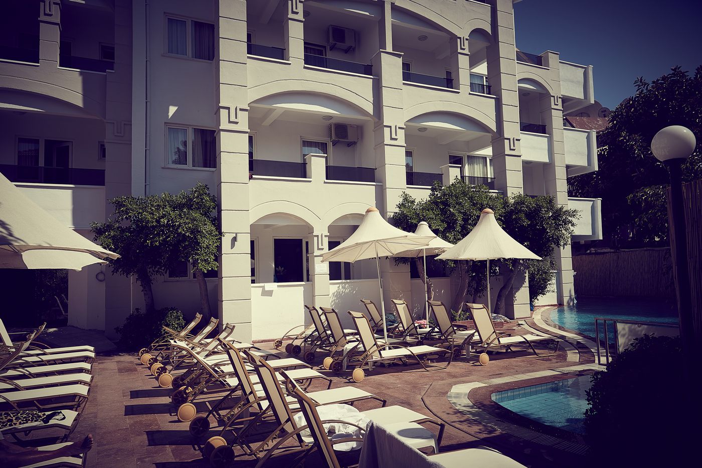 Two Seas Luxury Suites