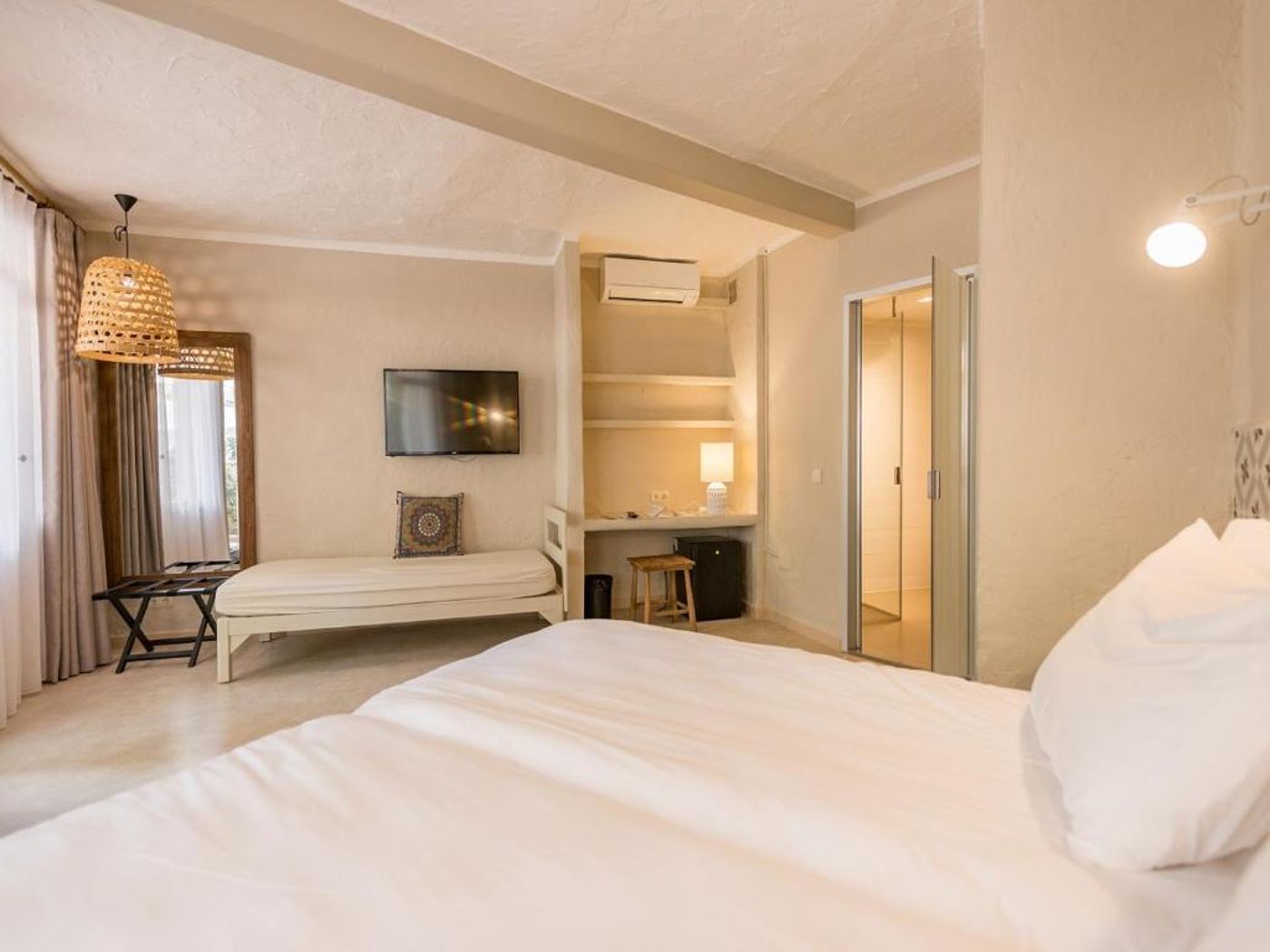 Marble-Hotel-Stella-Maris-Room-40