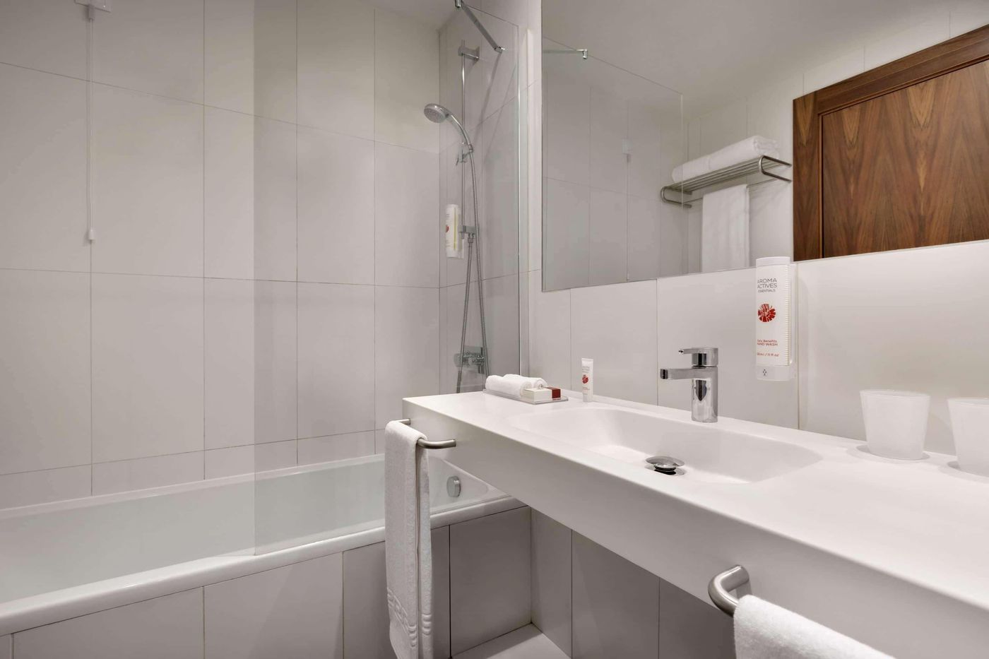 Ramada-by-Wyndham-Lisbon-Room-44