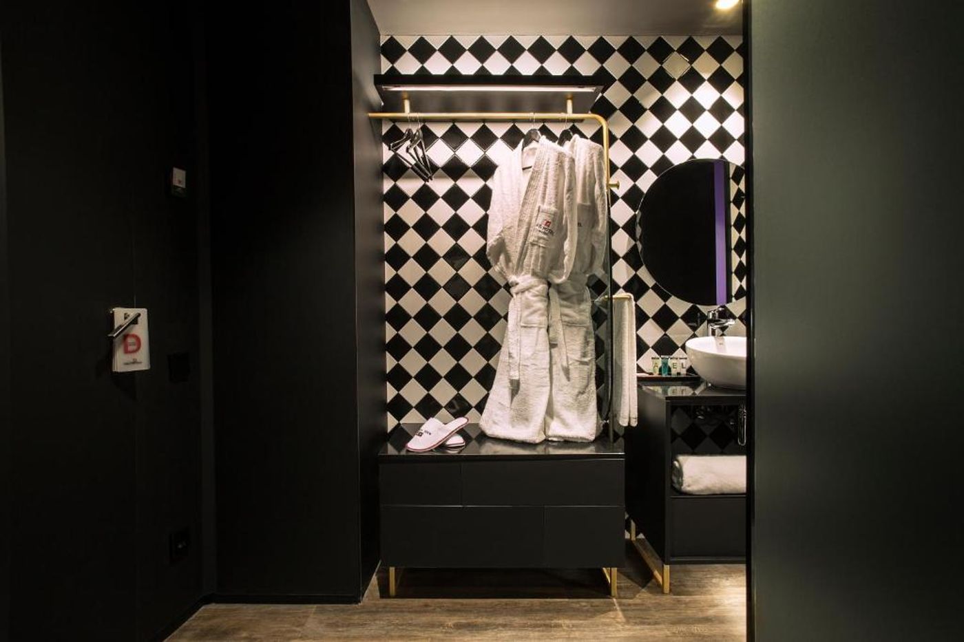 Axel-Hotel-Madrid---Adults-Only-Room-39