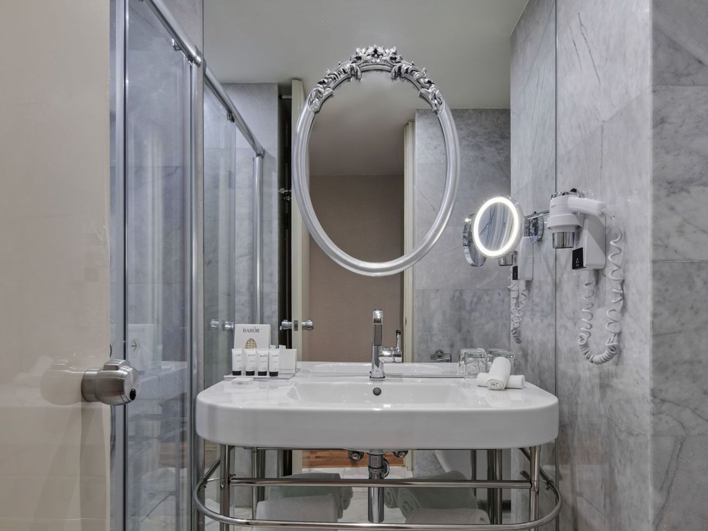 Titanic-Gendarmenmarkt-Berlin-Room-53