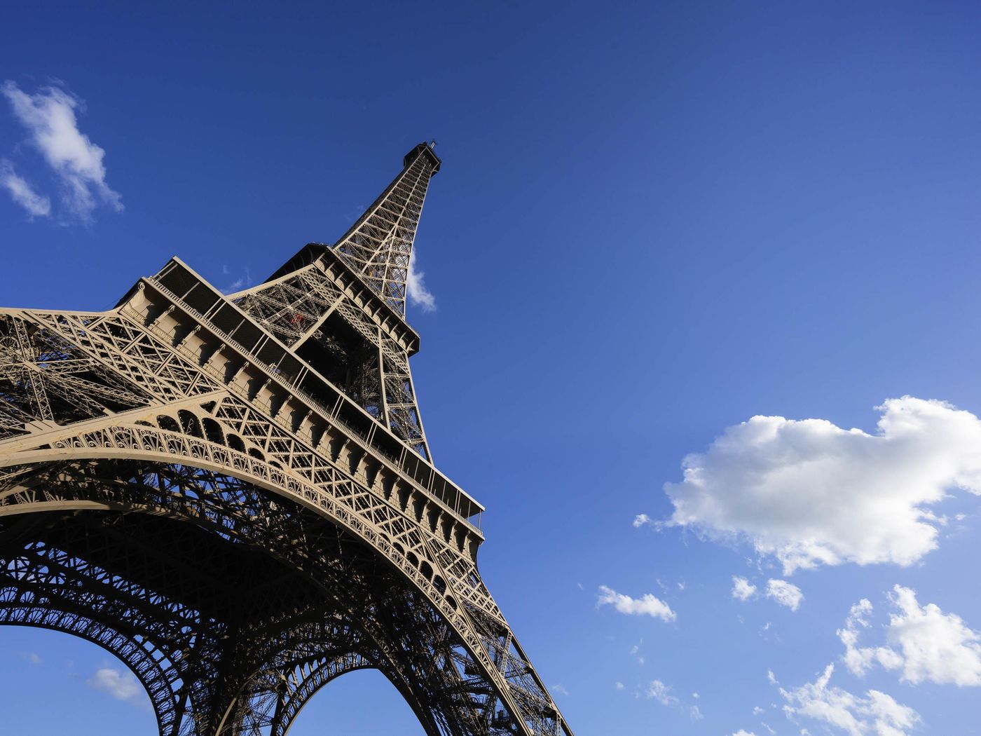 Mercure-Paris-Tour-Eiffel-Suffren-Room-52