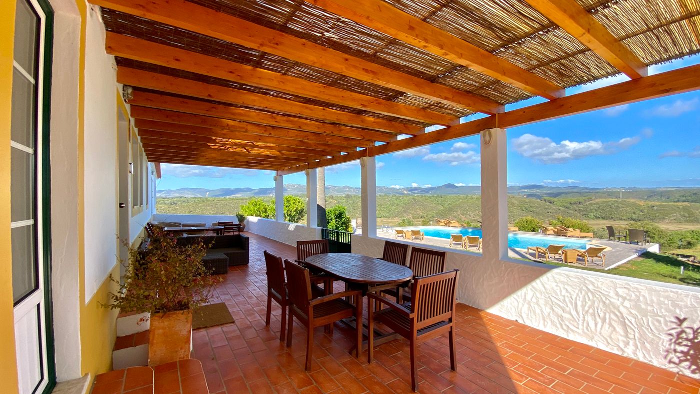 Monte-do-Zambujeiro-Terrace-2