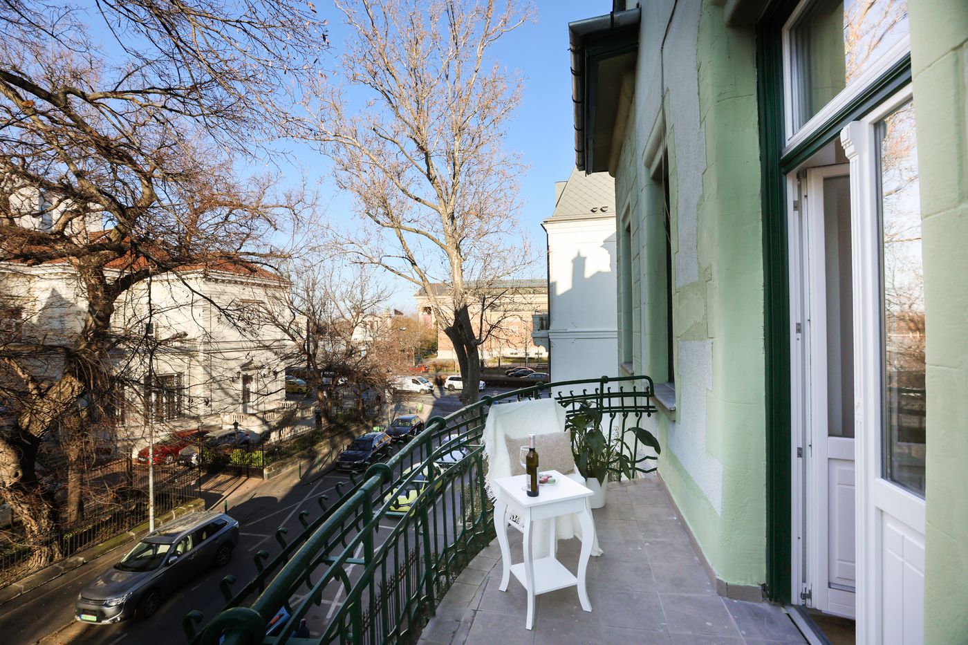 Mirage-Medic-Hotel-Room-2