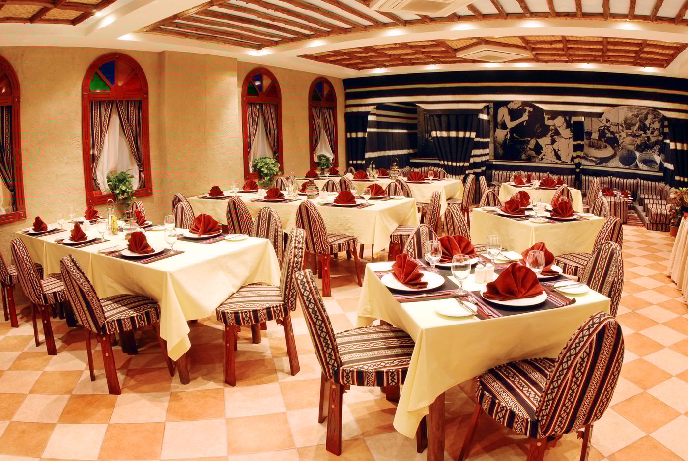 Al-Liwan-Suites-Restaurant-33