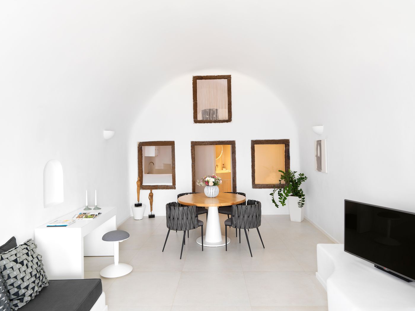 Astra-Suites-Room-40