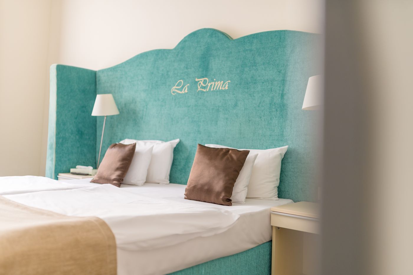 La-Prima-Fashion-Hotel-Room-37