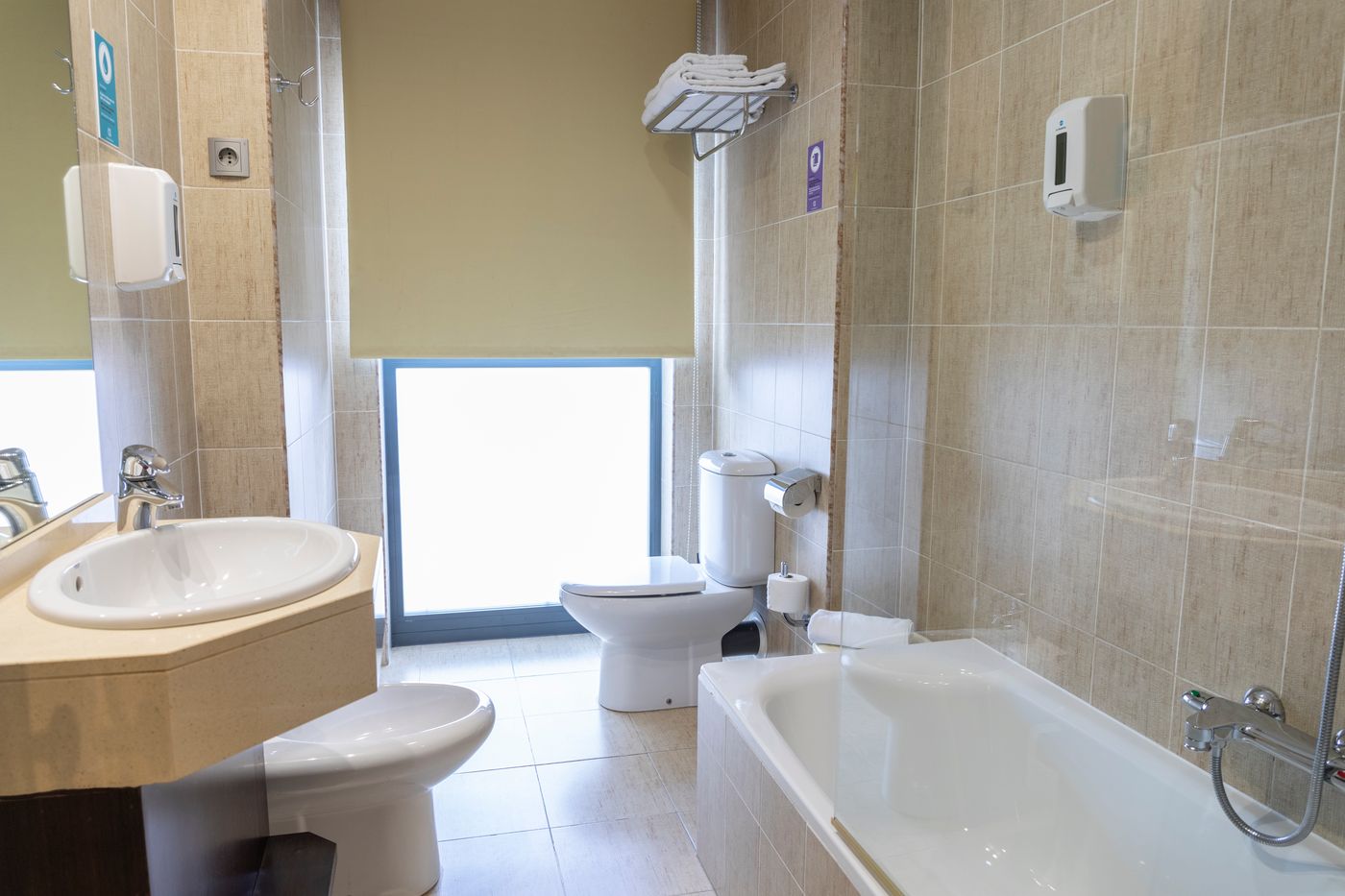 Hotel Alda Cardena-Spain-BURGOS-Room-9